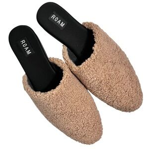 ROAM Fuzzy Mule in Beige Size 8